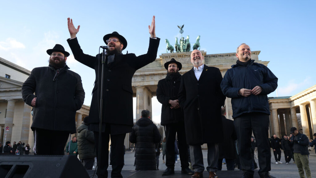 Merc se hvali ili se žali: Antisemitizam nikad nije nestao iz Nemačke