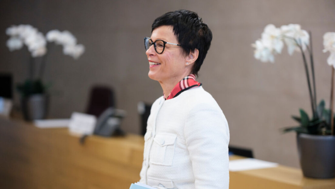 Комесарка за српске уџбенике: Зашто Марту Кос занима шта уче деца у Србији