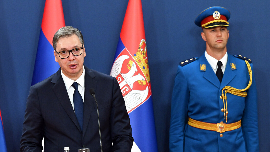 Vučić uručio odlikovanja: Dužni smo da čuvamo mir, slobodu i dostojanstvo