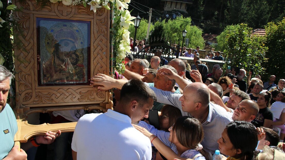 Manastir Tumane 90 godina čuva čudotvornu ikonu Bogorodicu Kurskaju: U Srbiju je doneli ruski monasi