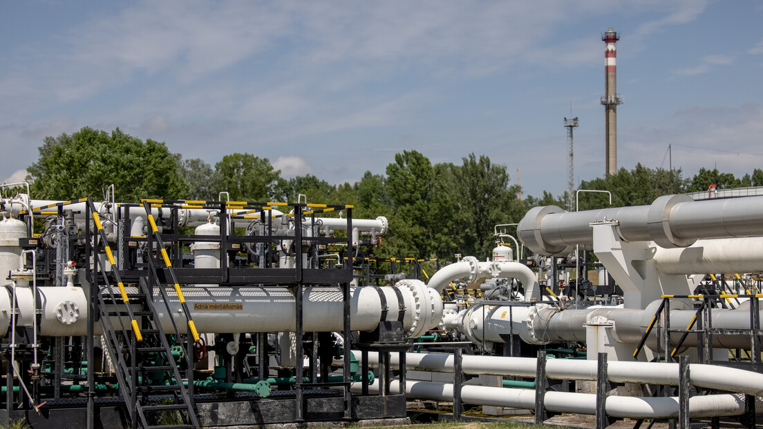 Мађарска указала на намере Загреба: Желе да онемогуће куповину руске нафте како би стекли монопол