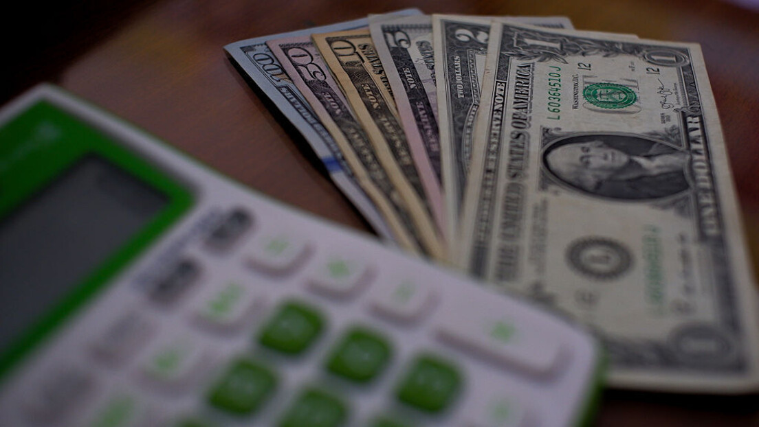 Dedolarizacija dosegla tačku sa koje nema povratka: Juan i rublja protiv dolara