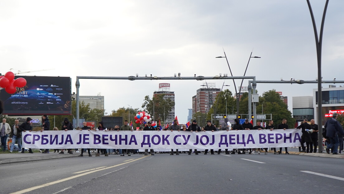 У 200 места скупови против блокада, Вучић у Обреновцу: Лепше са својим народом него са Европљанима