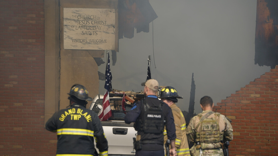 Још један смртоносни напад на хришћане у САД: Камионом улетео у цркву у Мичигену