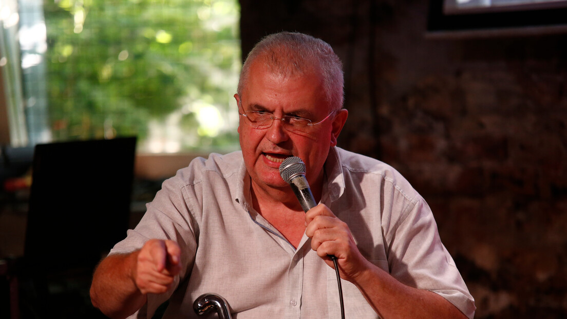 Čanak u novoj epizodi na prištinskoj pozornici: O crkvi koja nije prava, Rusiji i nosačima aviona