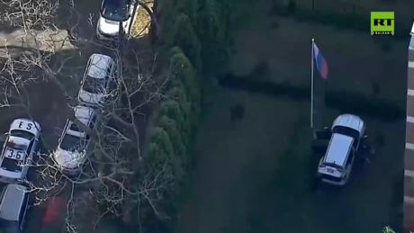 Muškarac automobilom udario u kapiju ruskog konzulata u Sidneju (VIDEO)