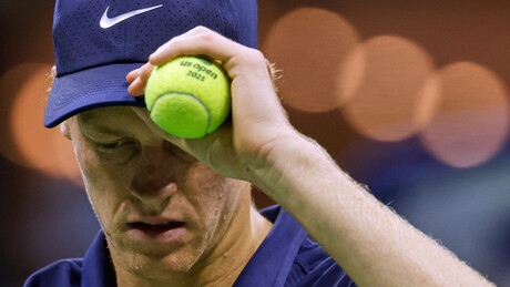 Синер нема милости ни према земљаку – Музети "прегажен" у Њујорку за два сата