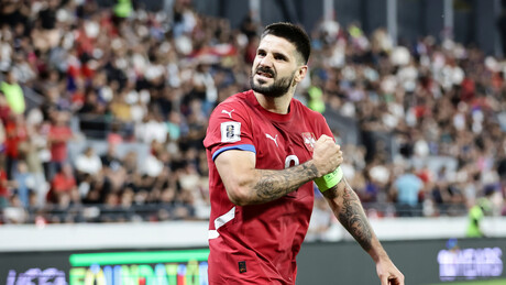 Митровић после Арабије стиже у Катар: Српски рекордер иде у нови клуб