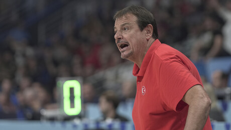 Ataman ljut na FIBA, pomenuo ponovo i Srbiju: Nećete nas zaustaviti na putu ka medalji