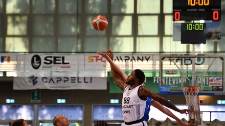 Partizan pobedom otvorio pripreme, crno-beli u finalu u Italiji