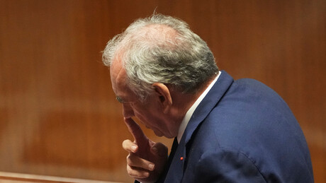 Политички земљотрес: Пала француска влада