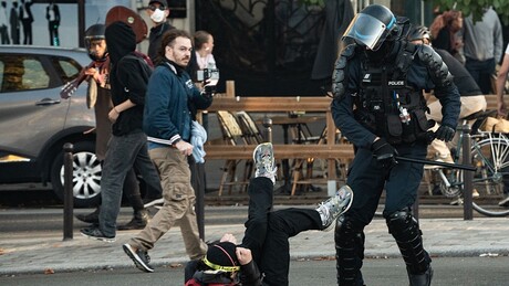 Биланс блокада у Француској: 200.000 демонстраната, интервентна полиција и атмосфера устанка