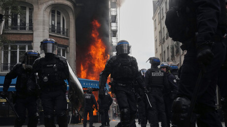 Ima li mira u Francuskoj: Policija objavila bilans, pritvori puni uhapšenih demonstranata