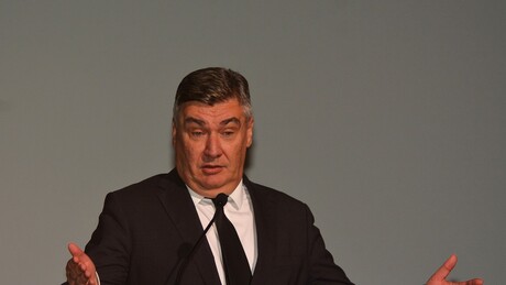 Milanović: Hrvatska živi na dugu, a ponestaje i novca EU