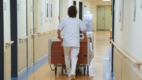 Lepe vesti za zdravstvene radnika: Od 1. oktobra vanredno povećanje plate za pet odsto