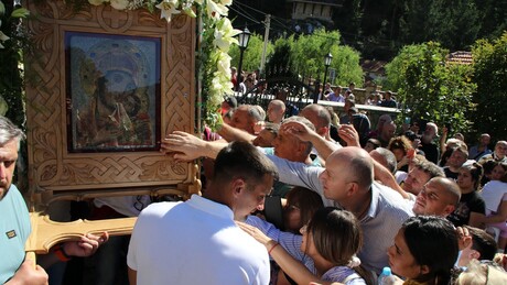Manastir Tumane 90 godina čuva čudotvornu ikonu Bogorodicu Kurskaju: U Srbiju je doneli ruski monasi