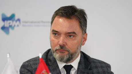 Кошарац са делегацијом у Сочију: Српску неће зауставити на путу добрих односа са Руском Федерацијом