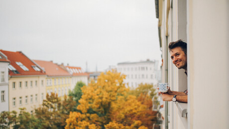 Како да нам јесен не поквари раположење: Савети руског психолога за превазилажење "јесењег блуза"