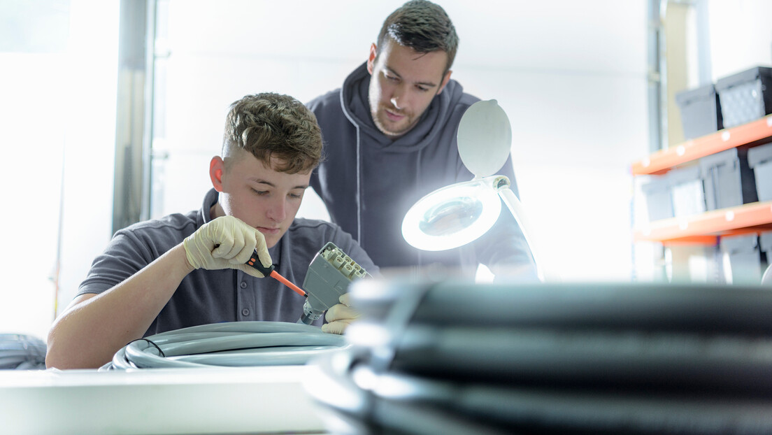 Poslodavci koji žele da "rezervišu" radnike mogu se prijaviti za program dualnog obrazovanja