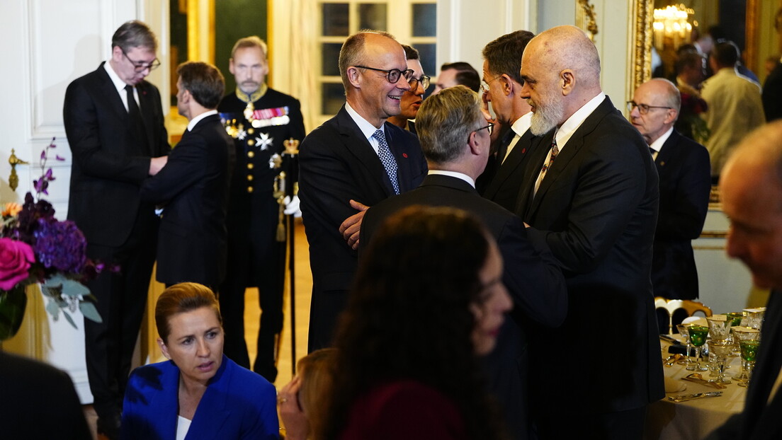 Вучић у Копенхагену: На вечери коју организују дански краљ и краљица