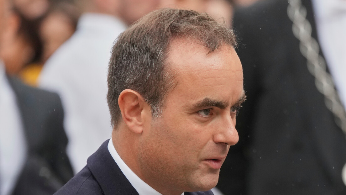 Opozicija besna, premijer ćuti ko zaliven: Hoće li francuska vlada pasti i treći put za godinu dana