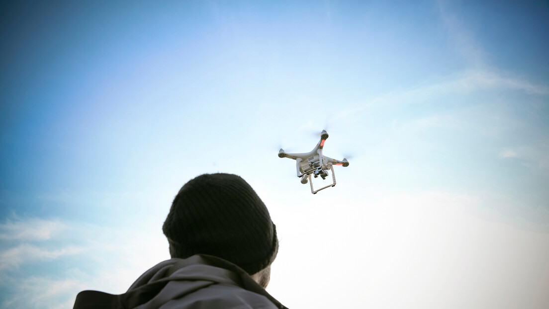 Дронови на немачком небу: Авиони приземљени, Хрват приведен