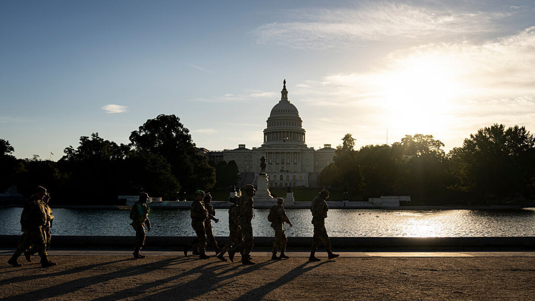 Tramp šalje Nacionalnu gardu u Ilinois uprkos protivljenju guvernera