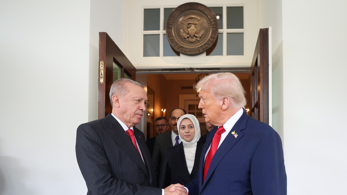 Трамп поручио Ердогану: Престани да купујеш руску нафту