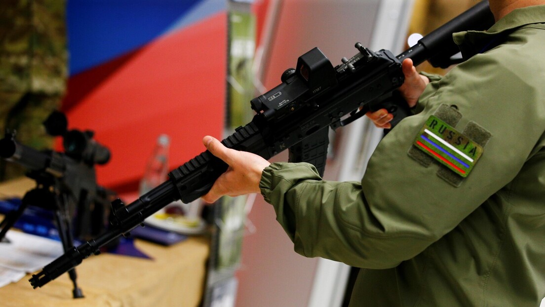 Испорука пре рока: Од "Калашњикова" нове јуришне пушке АК-12К за руске војнике (ВИДЕО)