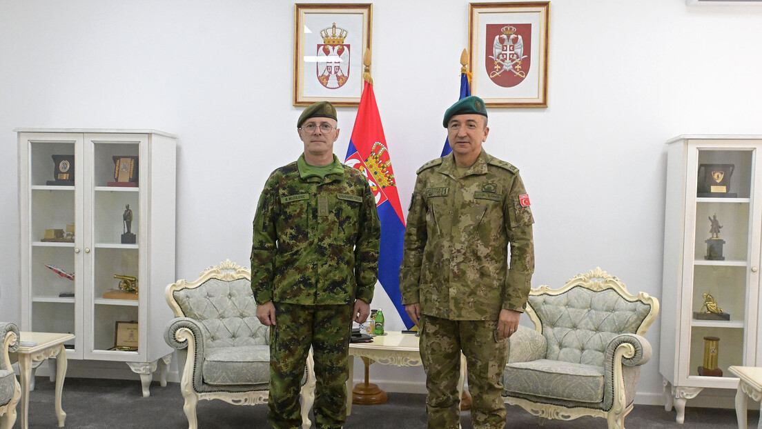 Мојсиловић са Улуташом о турским дроновима: Нелегално наоружавање Приштине угрожава регион