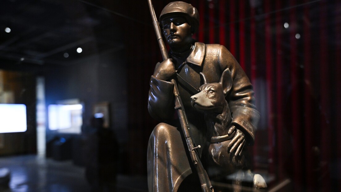 Како би изгледале скулптуре из московског метроа када би "оживеле" (ВИДЕО)