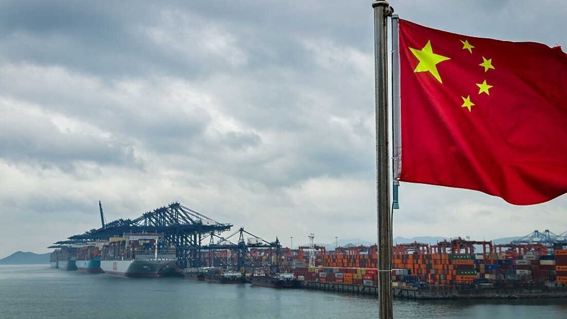 "Истанбул бриџ" Северним морским путем стигао до обала Велике Британије