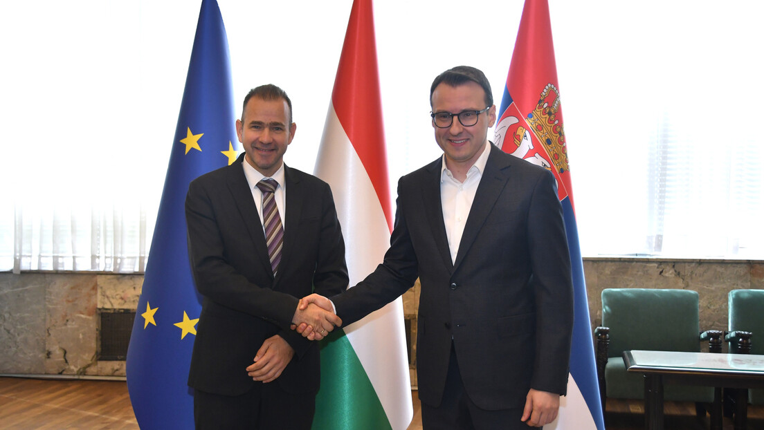 Петковић са специјалним изаслаником за Западни Балкан и саветником Орбана