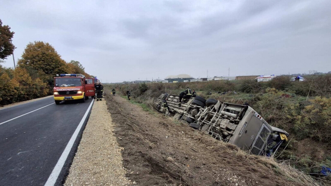 Određen pritvor vozaču autobusa koji se prevrnuo kod Sremske Mitrovice