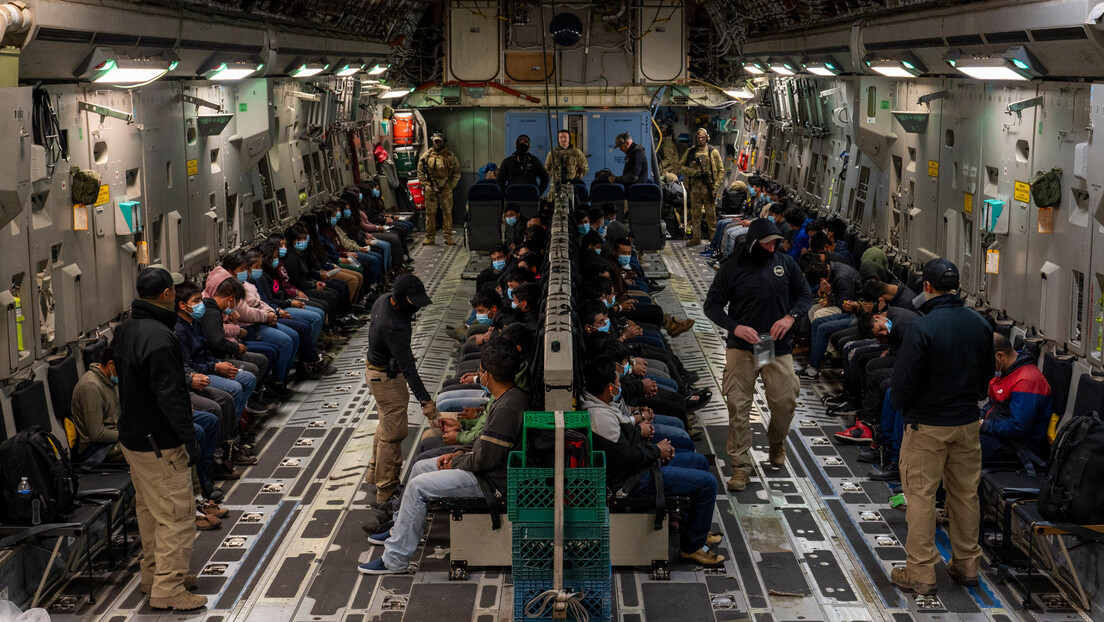 Национална ванредна ситуација: Објављено колико је илегалних миграната депортовано из САД