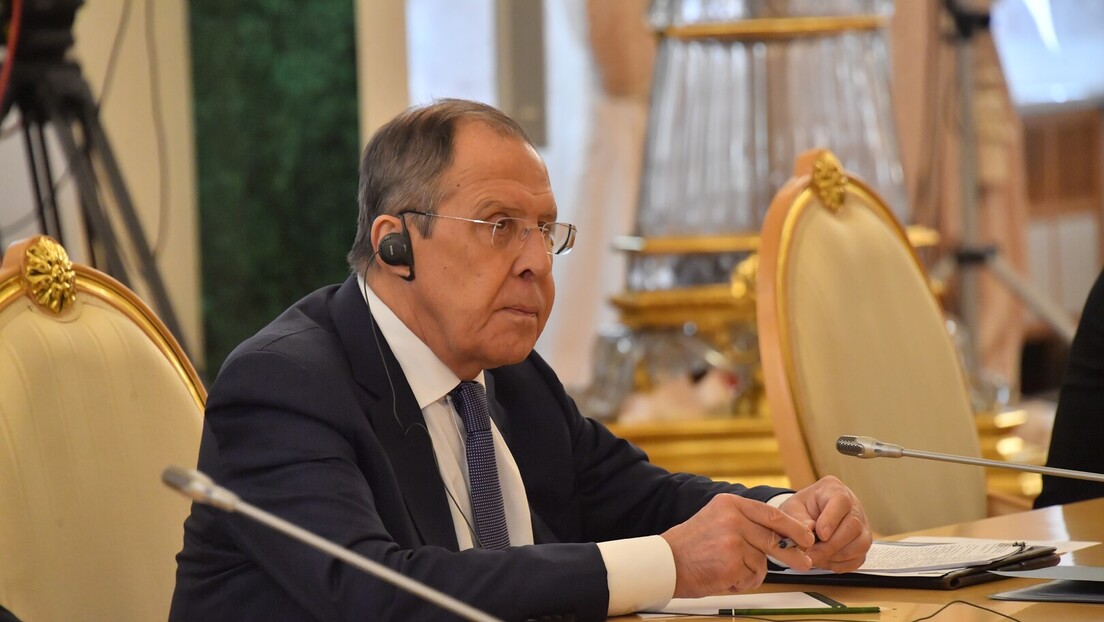 Лавров са казахстанским колегом: Ценимо став наших пријатеља о решавању сукоба у Украјини