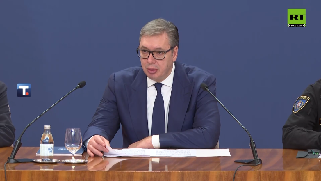 Вучић: Ужасан терористички напад испред Скупштине, нападач радио у Државној безбедности