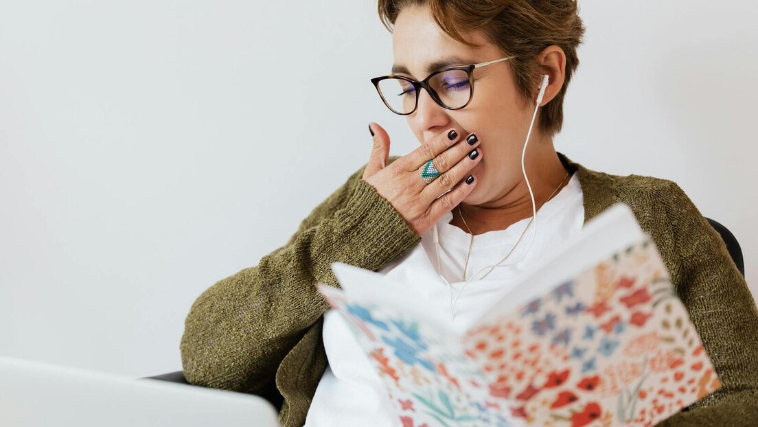 Из угла науке - зашто зевамо