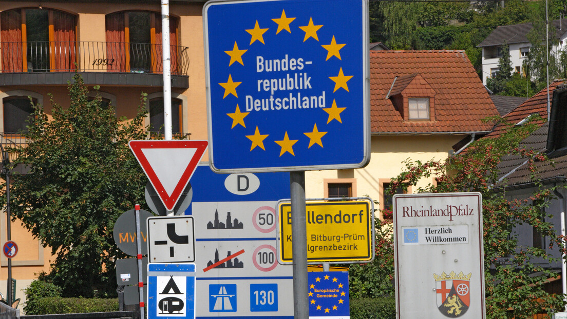 Немачка за рат спремна: Министар предлаже да сви имају залихе хране и радио