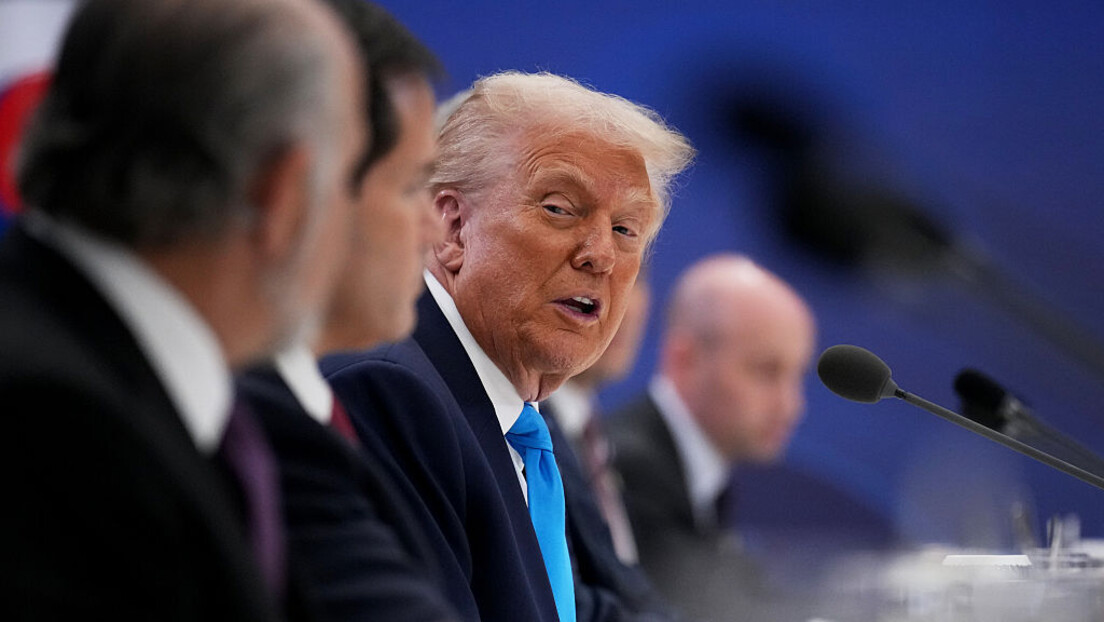 Tramp u Južnoj Koreji, iz Severne lansirane krstareće rakete