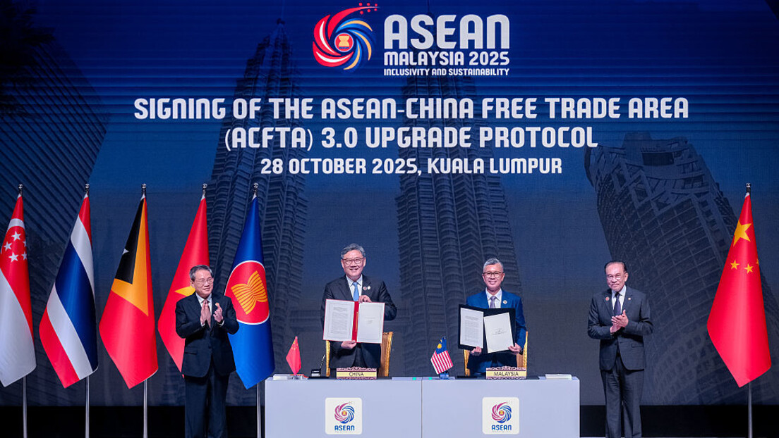 Kina i ASEAN potpisali Protokol o unapređenju zone slobodne trgovine 3.0