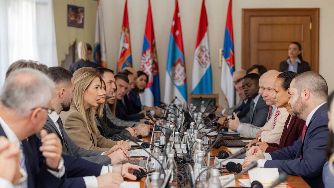 Đedović sa Misijom MMF: O Rafineriji u Pančevu  i pregovorima sa "Gaspromom"