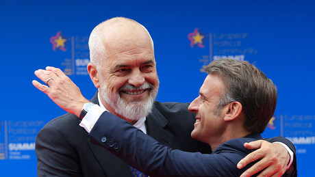 Šala ili provokacija: Zašto Rama sa Makronom ismeva Trampa? (VIDEO)