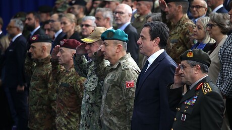 Баша као уљез: Шта се десило на церемонији КФОР-а у Приштини (ФОТО)