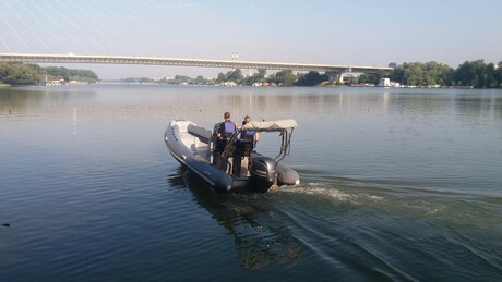 MUP o nesreći na Dunavu: Prevrnuo se čamac, jedan državljanin Kine nastradao