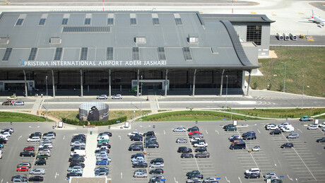 Zašto Albanci masovno napuštaju KiM: Od sna o nezavisnosti do praznih frižidera i novčanika