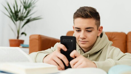 Šta tinejdžeri zapravo gledaju na društvenim mrežama, otkriva novo istraživanje