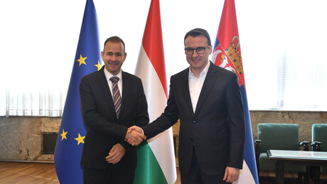 Петковић са специјалним изаслаником за Западни Балкан и саветником Орбана