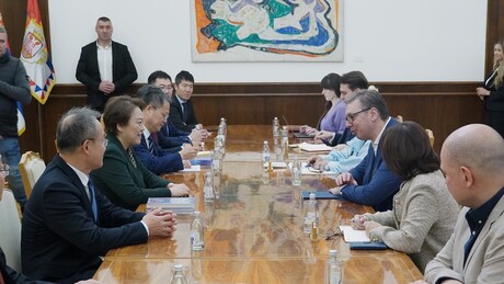 Вучић са Чен Бо: Стратешко партнерство Србије и Кине донело видљиве резултате