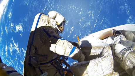 Ruski kosmonauti prvi put u 2025. godini izašli u otvoren kosmos (VIDEO)